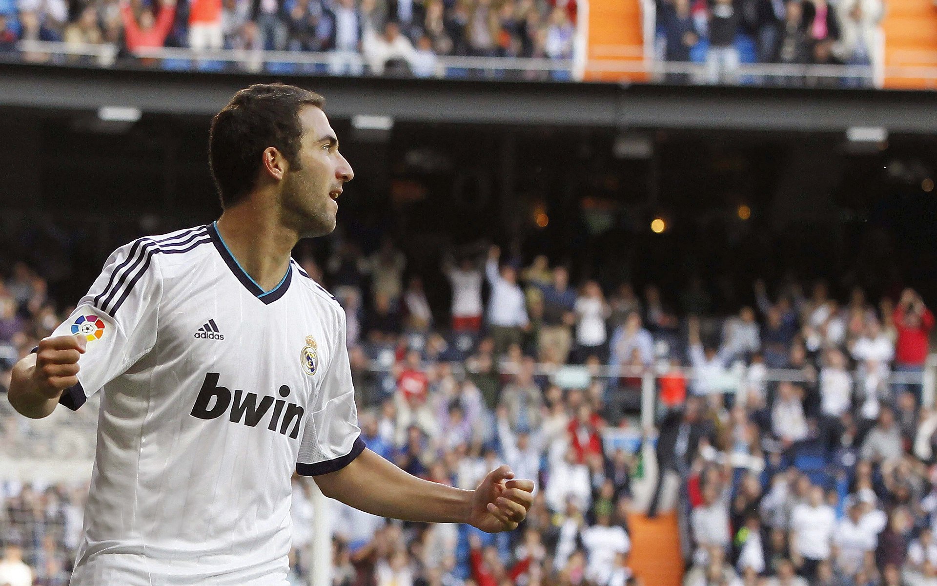 “霍斯特在南非队的表现持续亮眼,成为防守焦点”